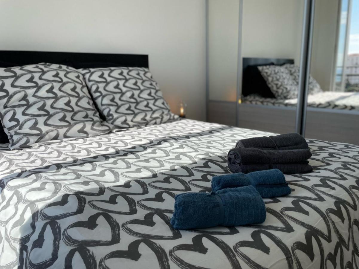 Nice Renting - Cambrai - Luxurious Sea View Terrasse - King Bed - Parking - Ac - Fully Equipped Exteriör bild